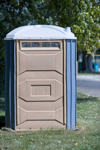 Portable Toilet Options We Offer in Elsmere, KY